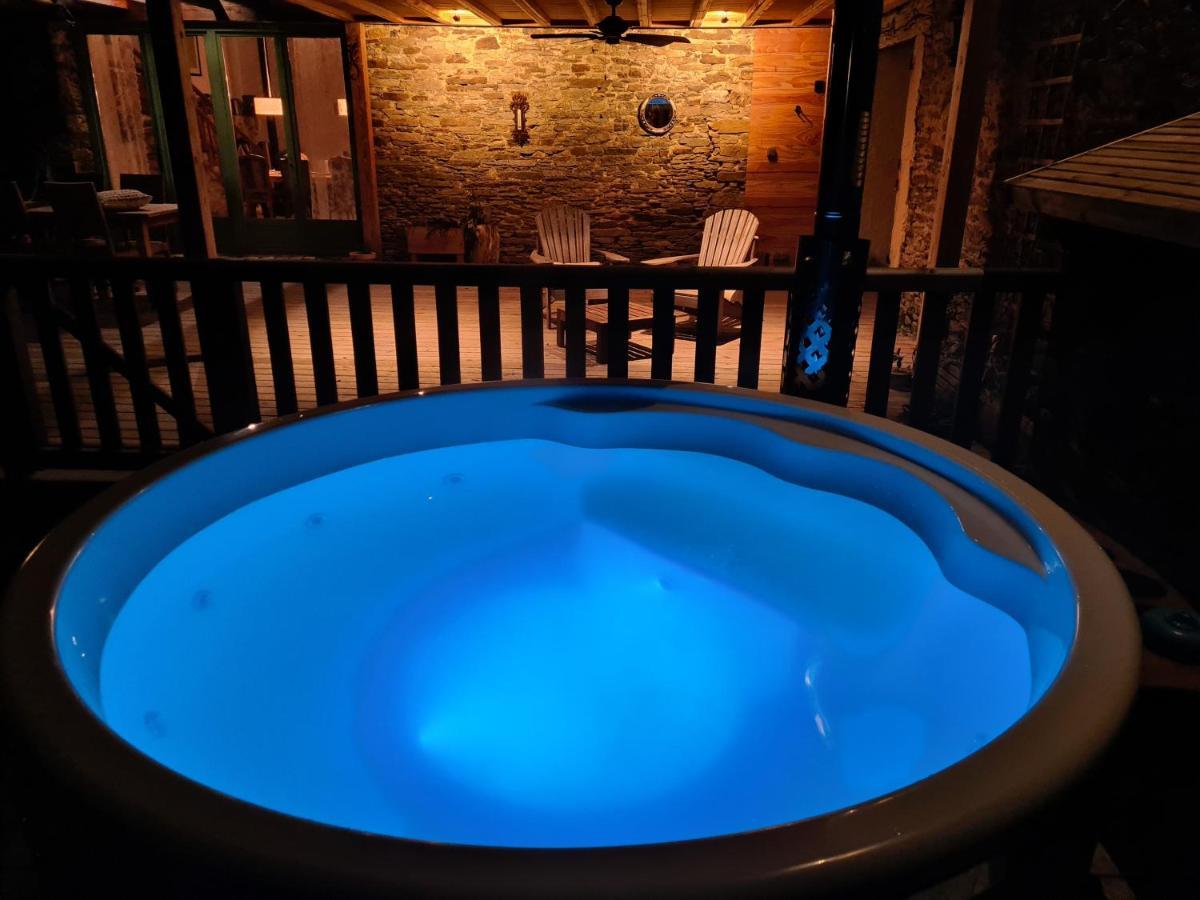La Rhue Gîtes - Jacuzzi Jumilhac-le-Grand Extérieur photo